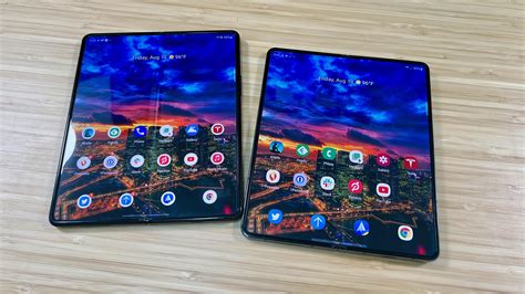 Samsung Galaxy Z Fold 3 vs Samsung Galaxy Z Fold 4 .